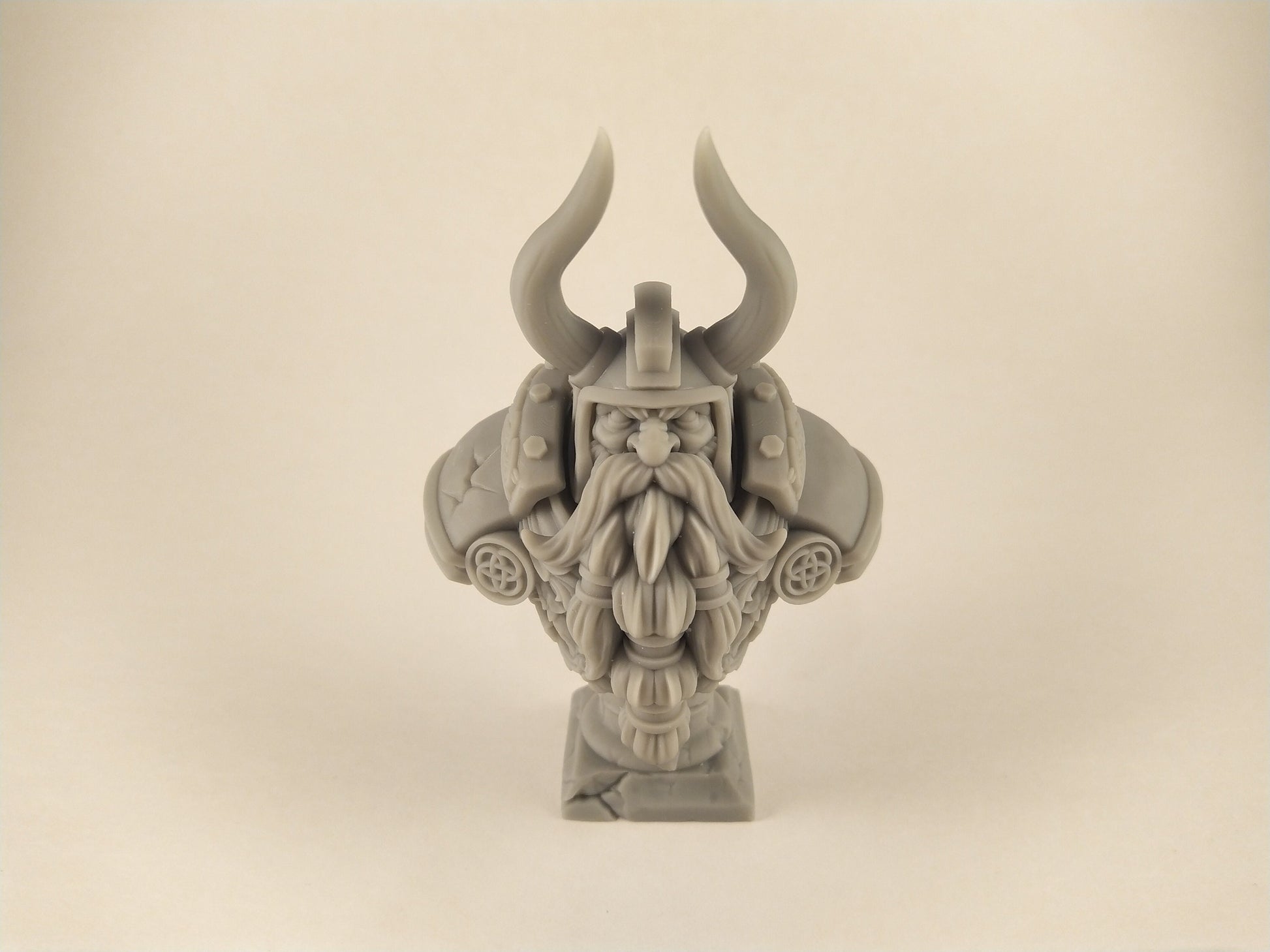 Dwarf King's Bust | Tabletop RPG Miniature | Miniatures of Madness | Roleplaying 3D Printed Fantasy Mini - 3DPrintDen