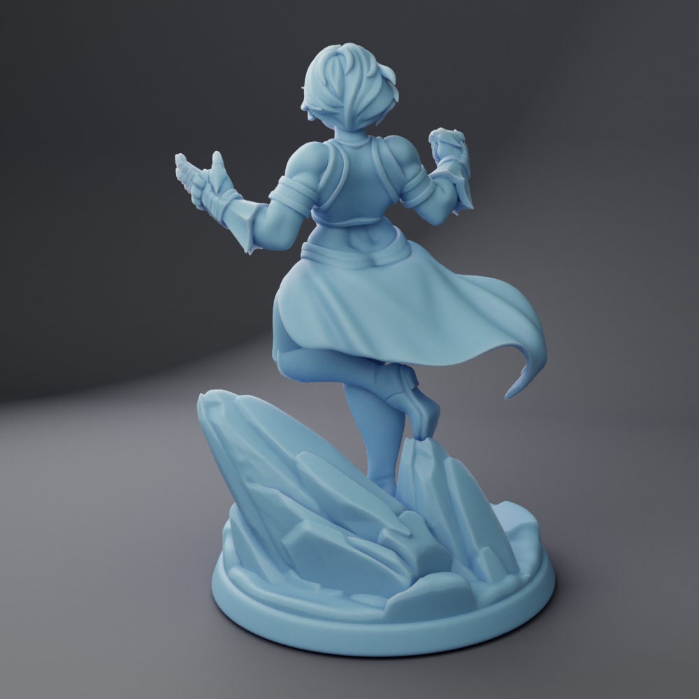 Female Captain Miniature, Helm | Twin Goddess Miniatures | Tabletop RPG Miniature | Roleplaying 3D Printed Fantasy Mini - 3DPrintDen