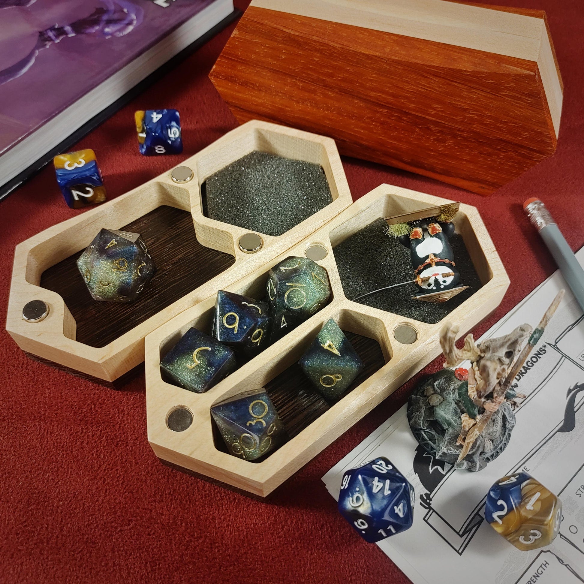 Wooden Dice & Miniature Box | TTRPG DnD Dice Storage | Magnetic Case | Gaming Accessory | Gift Box | Solid Maple Exotic Wood - 3DPrintDen