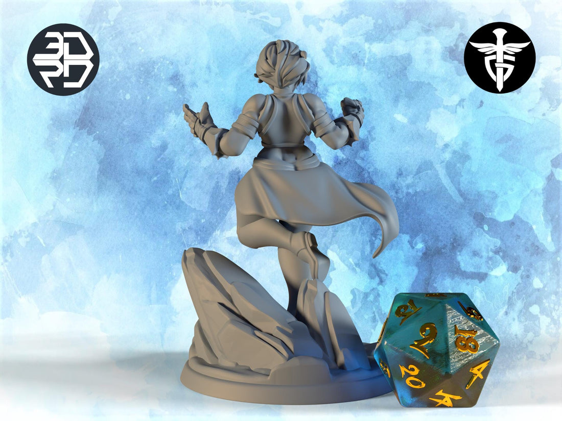 Female Captain Miniature, Helm | Twin Goddess Miniatures | Tabletop RPG Miniature | Roleplaying 3D Printed Fantasy Mini - 3DPrintDen